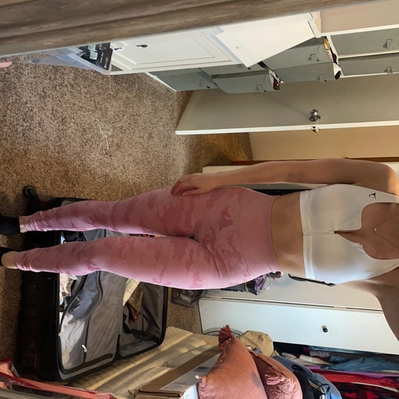 pink camo leggings new! Small - Picture 3 of 7